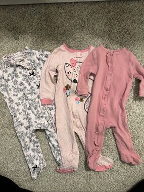 6-9M Pink Baby Girls' Footed One-Piece PJs